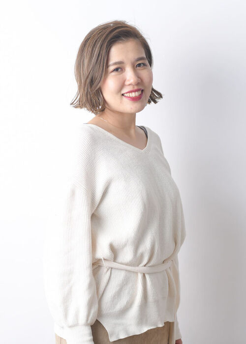 STYLIST  岩田 春奈 HARUNA IWATA