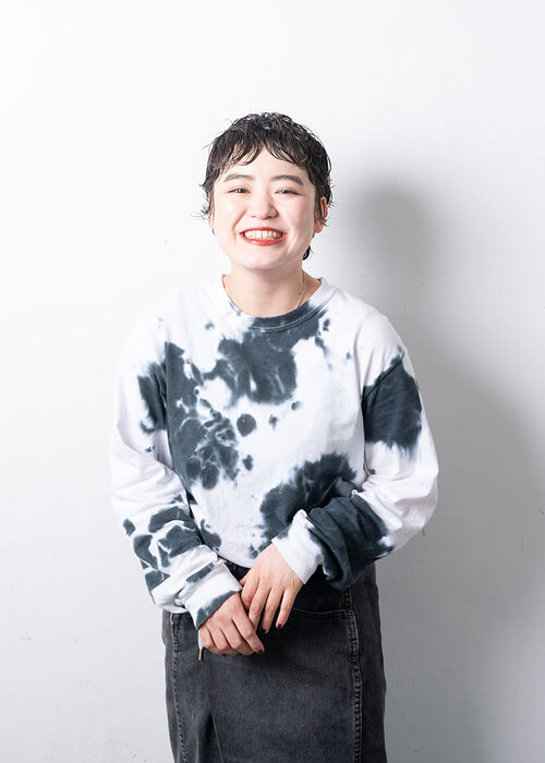 ASSISTANT 東川内 遥 HARUKA HIGASHIKAWAUCHI