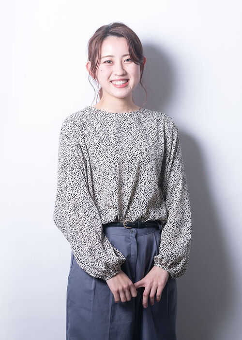 ASSISTANT 中西 菜緒 NAO NAKANISHI