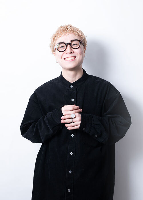 ASSISTANT 小川 光 HIKARU OGAWA